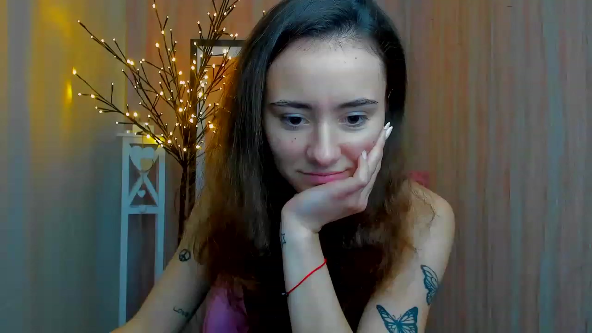 Gallery image thumbnail from LinaBill's myfreecams stream on, 12/23/2022, 17:49 image 10 of 20