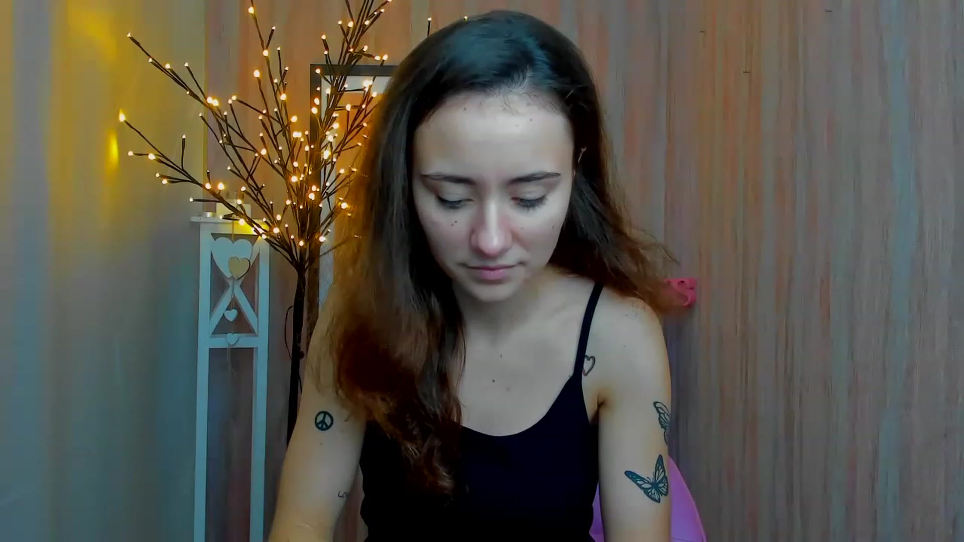 Gallery image thumbnail from LinaBill's myfreecams stream on, 12/23/2022, 17:49 image 14 of 20