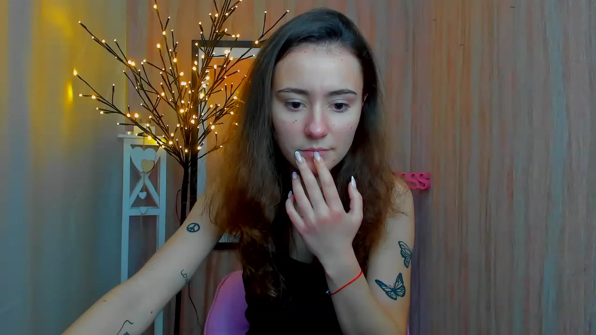 Gallery image thumbnail from LinaBill's myfreecams stream on, 12/23/2022, 17:49 image 12 of 20