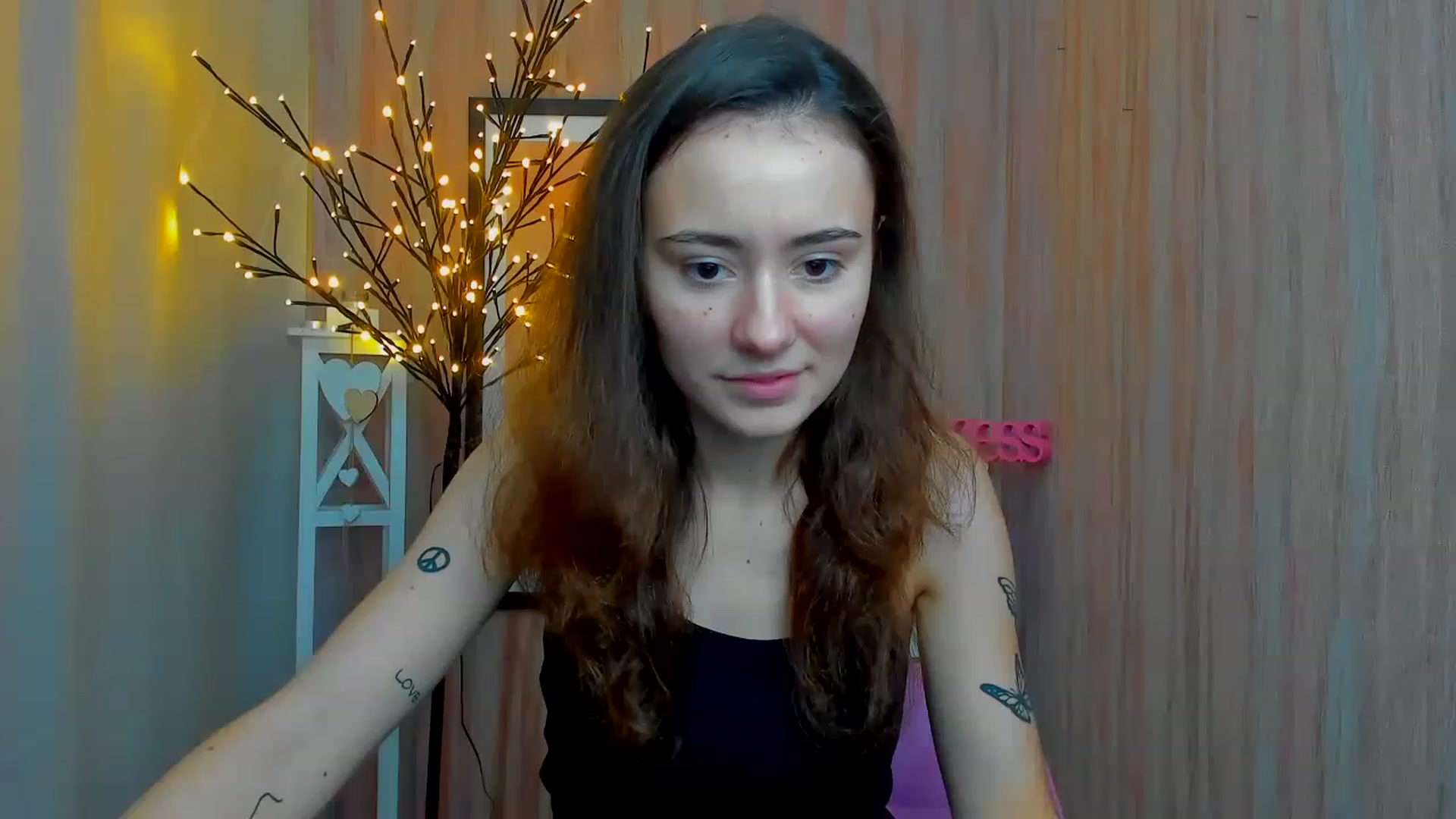 Gallery image thumbnail from LinaBill's myfreecams stream on, 12/23/2022, 17:49 image 15 of 20
