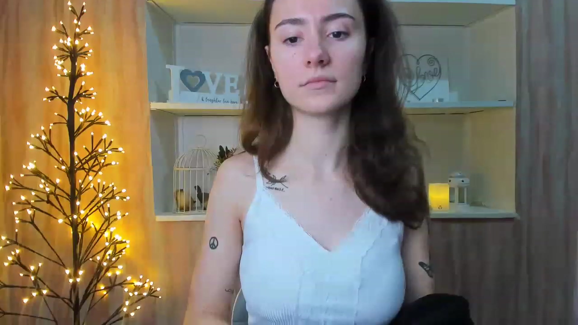 Gallery image thumbnail from LinaBill's myfreecams stream on, 12/26/2022, 15:20 image 6 of 20