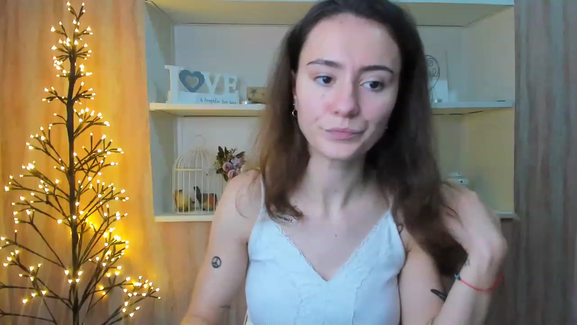 Gallery image thumbnail from LinaBill's myfreecams stream on, 12/26/2022, 15:20 image 19 of 20