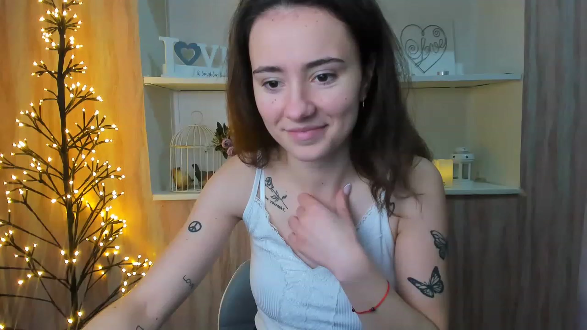 Gallery image thumbnail from LinaBill's myfreecams stream on, 12/26/2022, 17:17 image 8 of 20