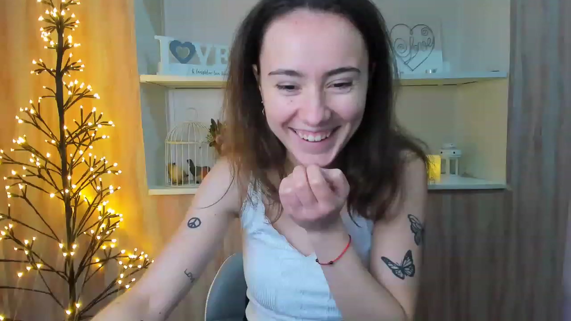 Gallery image thumbnail from LinaBill's myfreecams stream on, 12/26/2022, 17:17 image 12 of 20