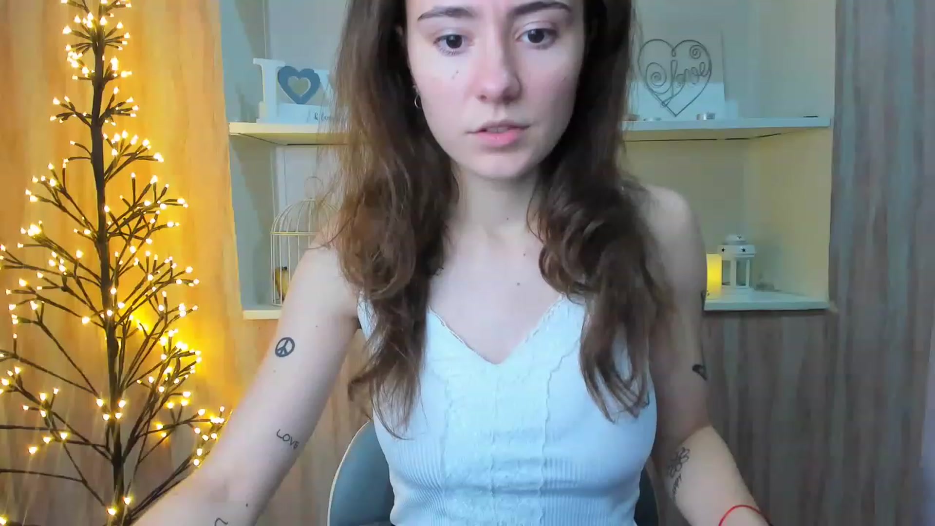 Gallery image thumbnail from LinaBill's myfreecams stream on, 12/26/2022, 17:17 image 15 of 20