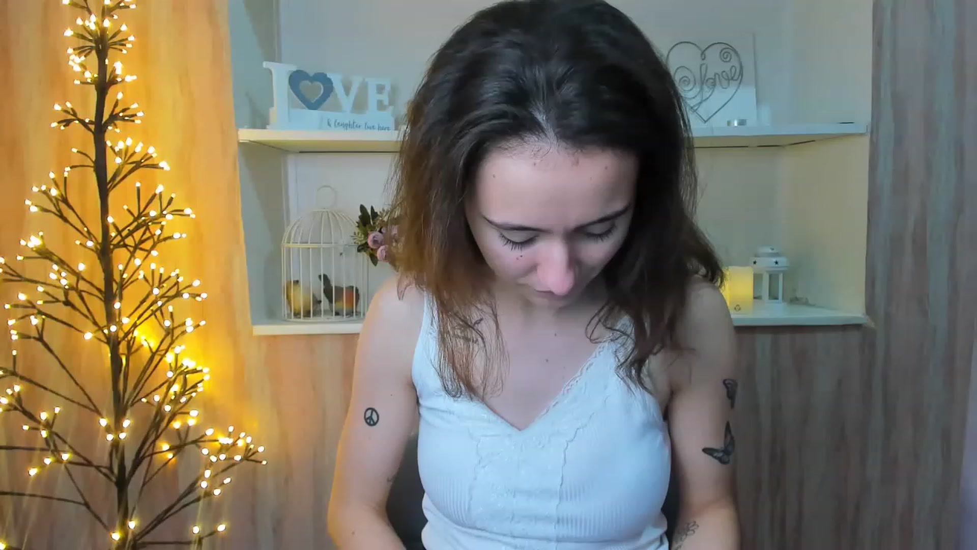 Gallery image thumbnail from LinaBill's myfreecams stream on, 12/26/2022, 17:17 image 9 of 20