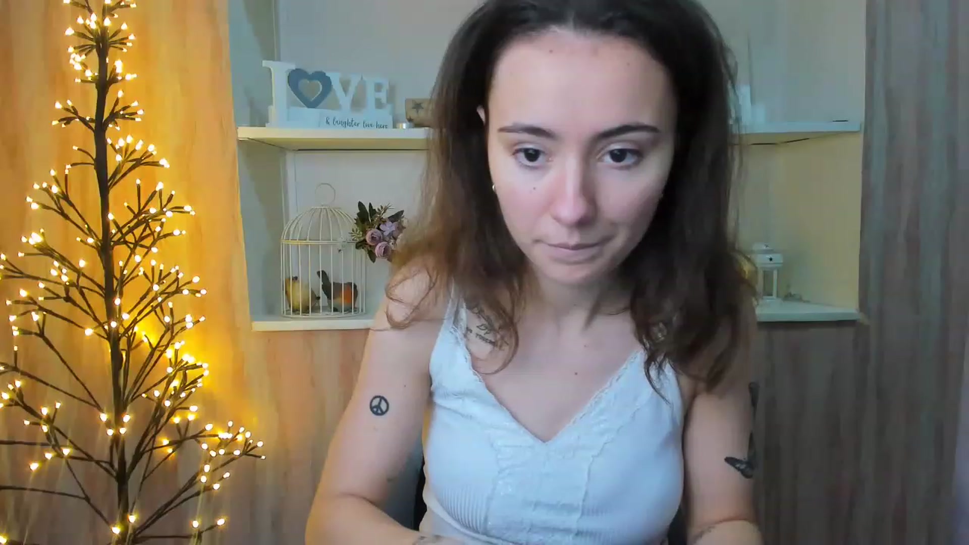 Gallery image thumbnail from LinaBill's myfreecams stream on, 12/26/2022, 17:17 image 11 of 20