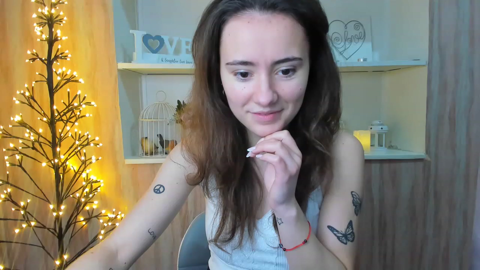 Gallery image thumbnail from LinaBill's myfreecams stream on, 12/26/2022, 17:17 image 5 of 20