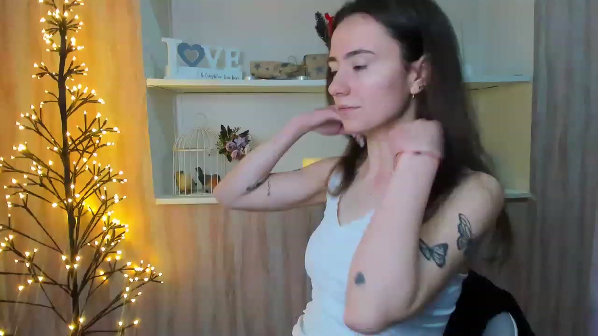 Gallery image thumbnail from LinaBill's myfreecams stream on, 12/26/2022, 17:57 image 4 of 20