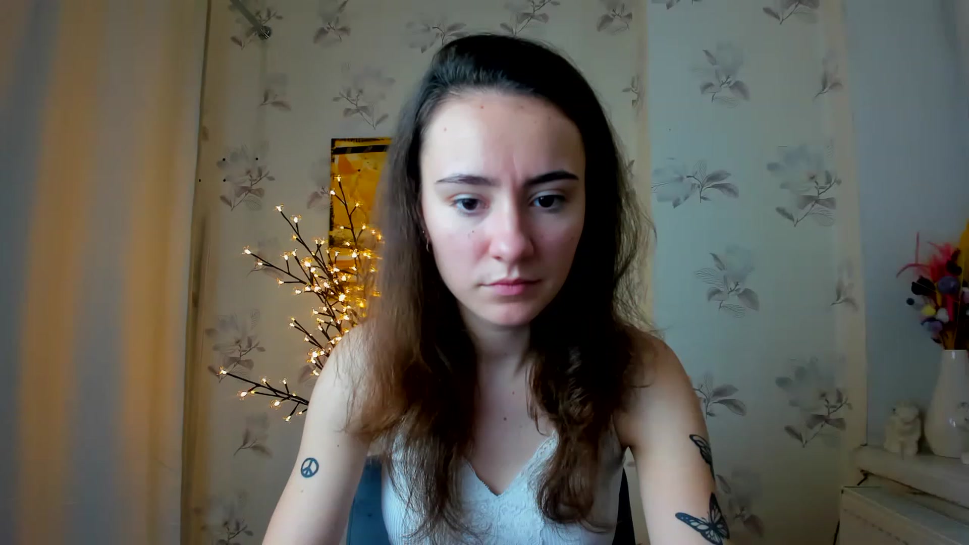 Gallery image thumbnail from LinaBill's myfreecams stream on, 12/27/2022, 09:43 image 14 of 20