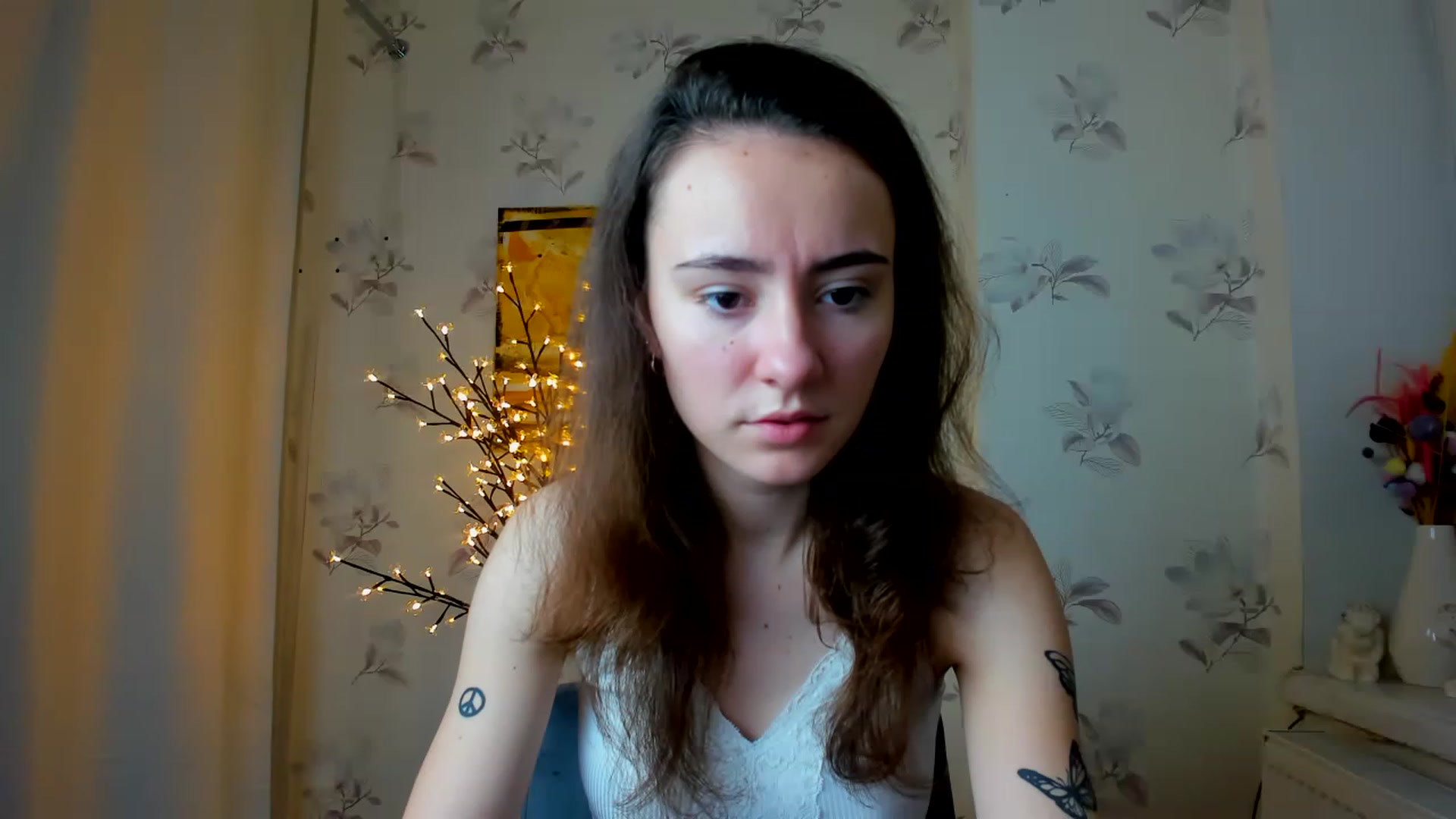 Gallery image thumbnail from LinaBill's myfreecams stream on, 12/27/2022, 09:43 image 12 of 20