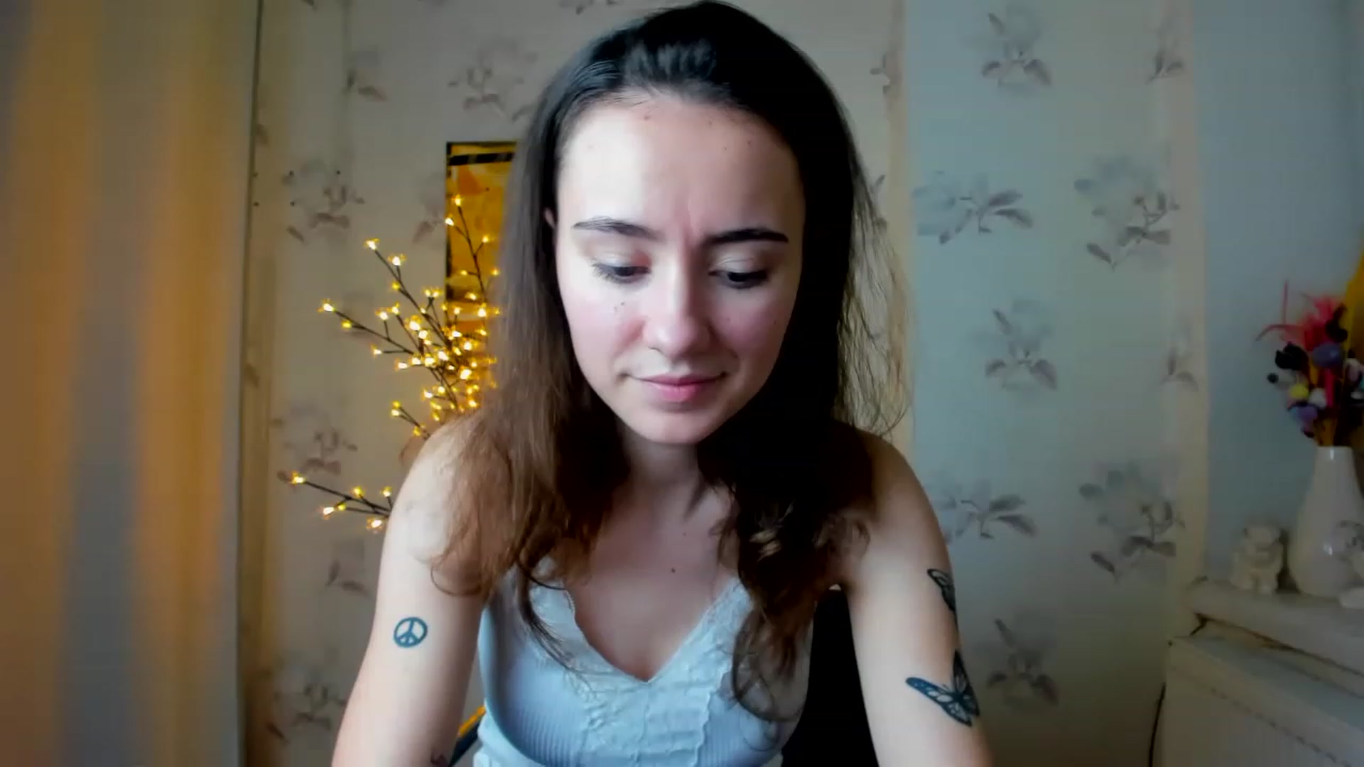Gallery image thumbnail from LinaBill's myfreecams stream on, 12/27/2022, 13:08 image 12 of 20