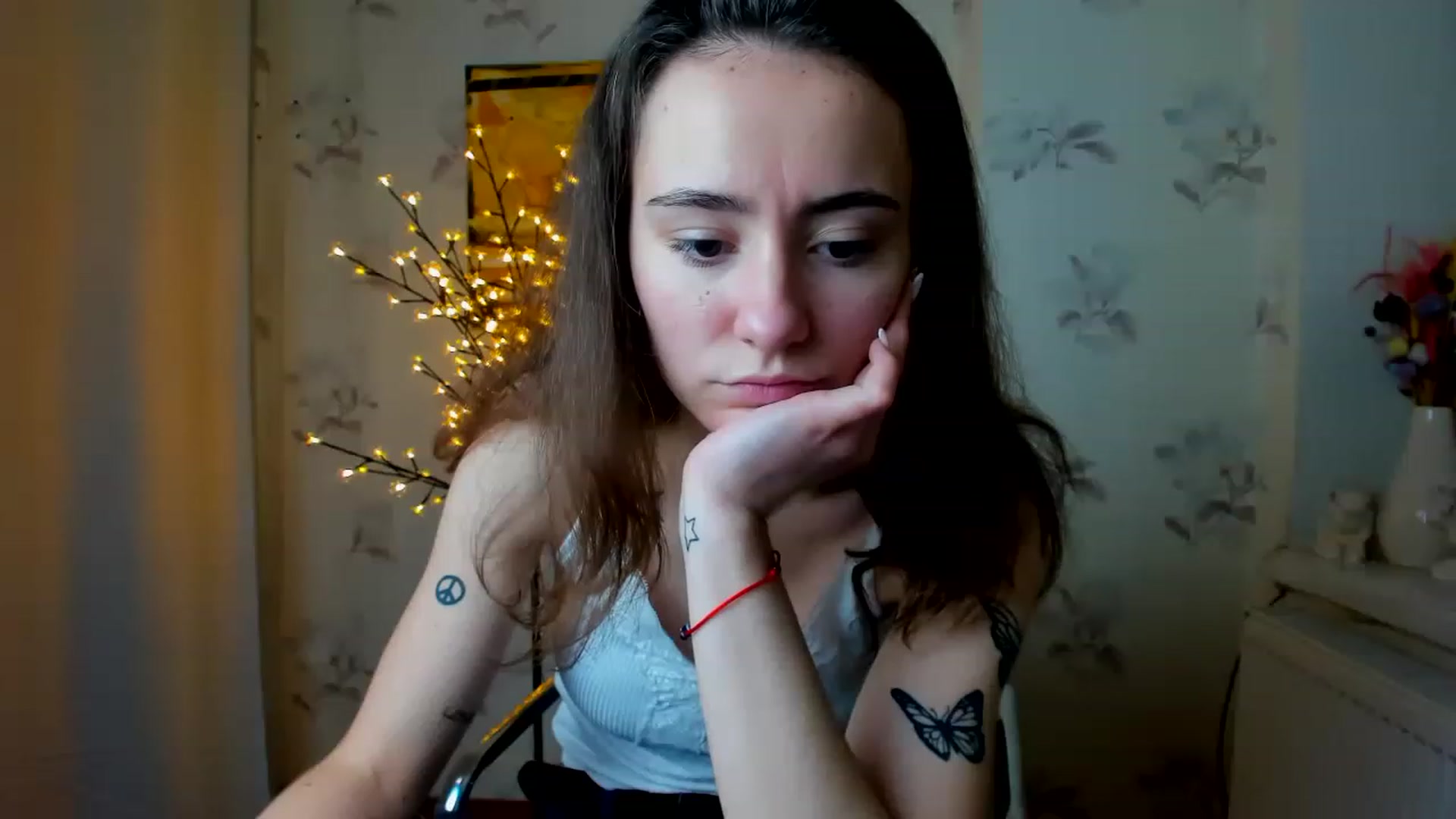 Gallery image thumbnail from LinaBill's myfreecams stream on, 12/27/2022, 13:08 image 18 of 20