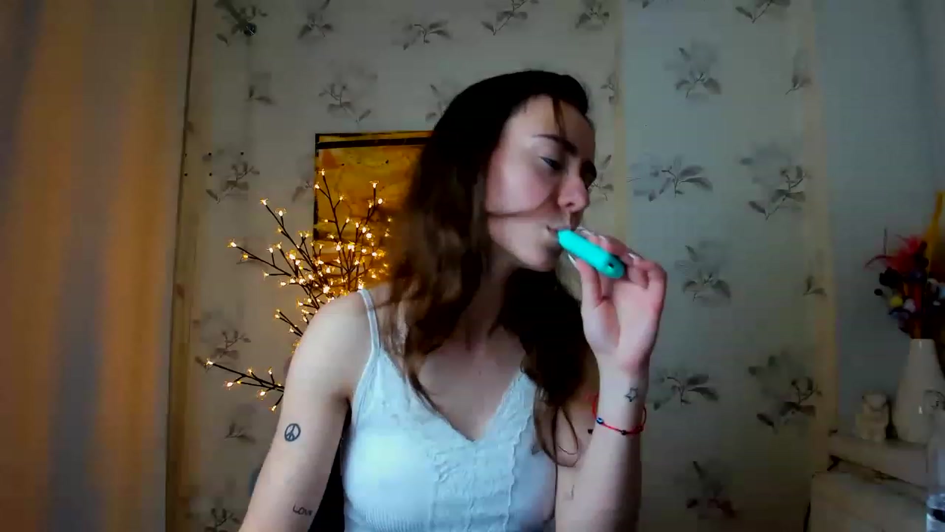 Gallery image thumbnail from LinaBill's myfreecams stream on, 12/27/2022, 13:08 image 2 of 20