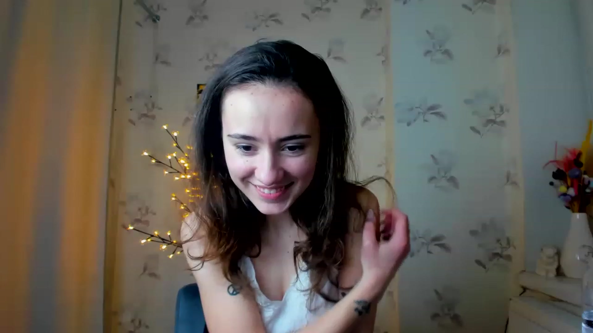 Gallery image thumbnail from LinaBill's myfreecams stream on, 12/27/2022, 13:08 image 4 of 20