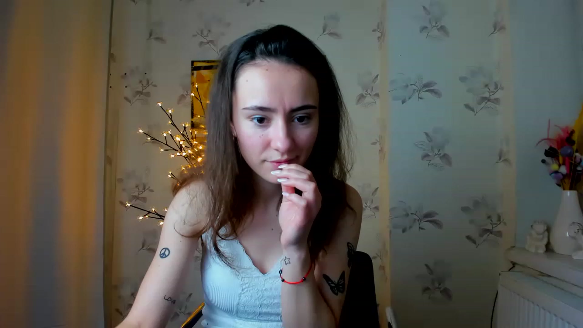 Gallery image thumbnail from LinaBill's myfreecams stream on, 12/27/2022, 13:08 image 11 of 20
