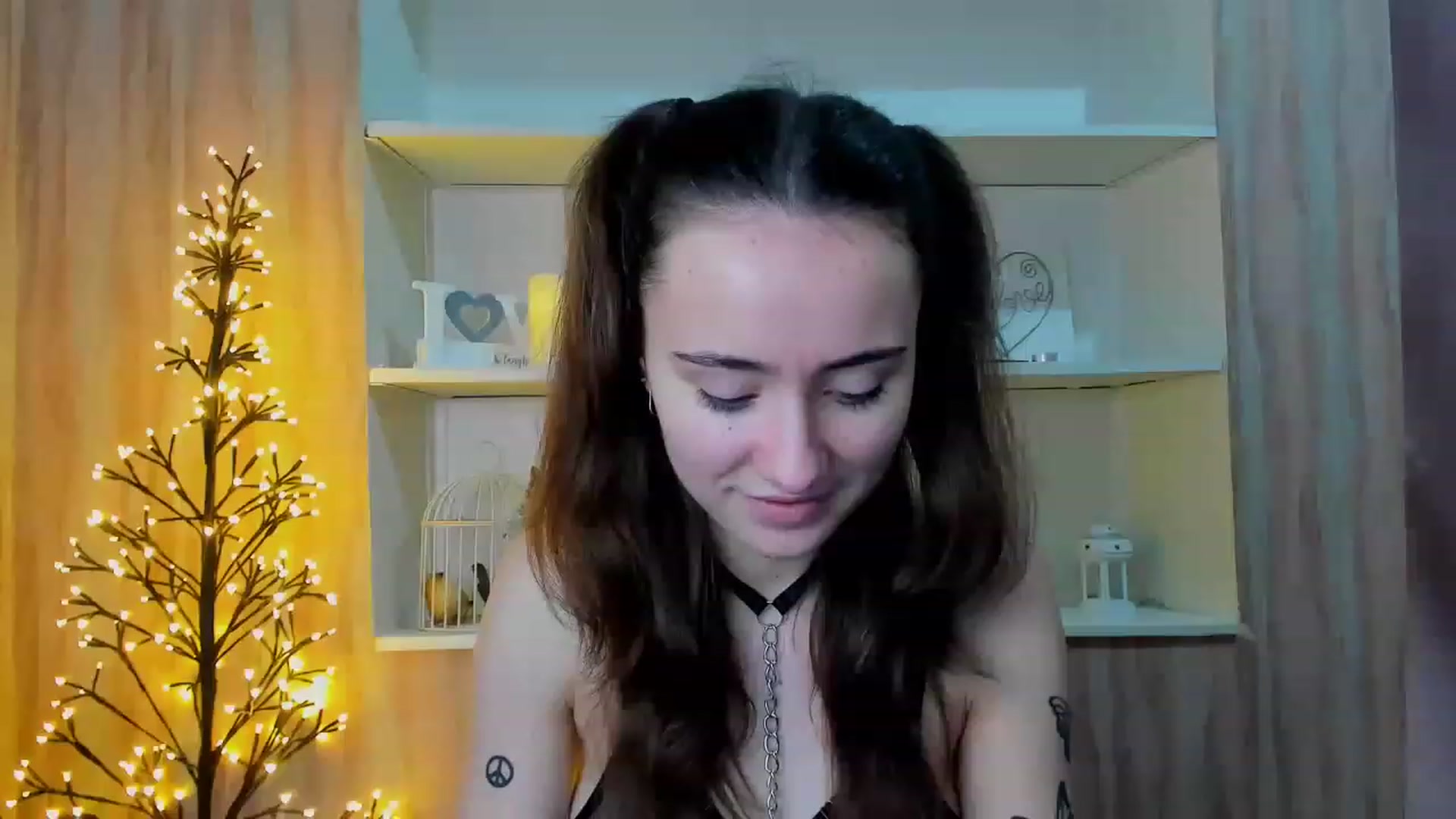 Gallery image thumbnail from LinaBill's myfreecams stream on, 12/30/2022, 15:08 image 5 of 20