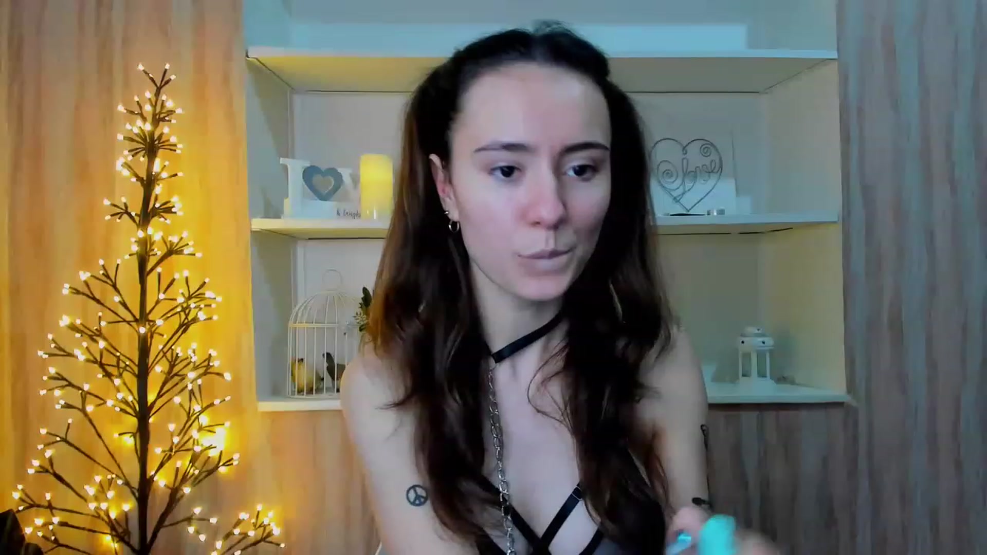 Gallery image thumbnail from LinaBill's myfreecams stream on, 12/30/2022, 18:06 image 6 of 20