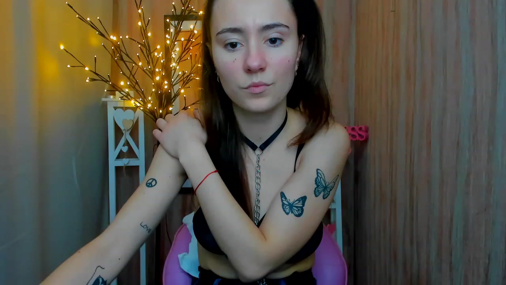 Gallery image thumbnail from LinaBill's myfreecams stream on, 01/03/2023, 15:17 image 20 of 20