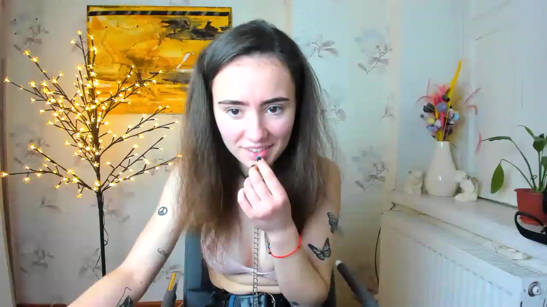 Gallery image thumbnail from LinaBill's myfreecams stream on, 01/05/2023, 10:25 image 18 of 20