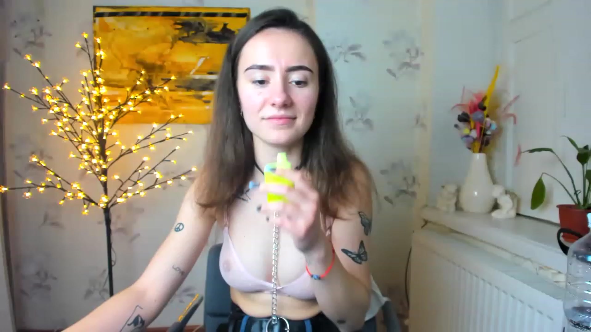 Gallery image thumbnail from LinaBill's myfreecams stream on, 01/05/2023, 12:00 image 12 of 20