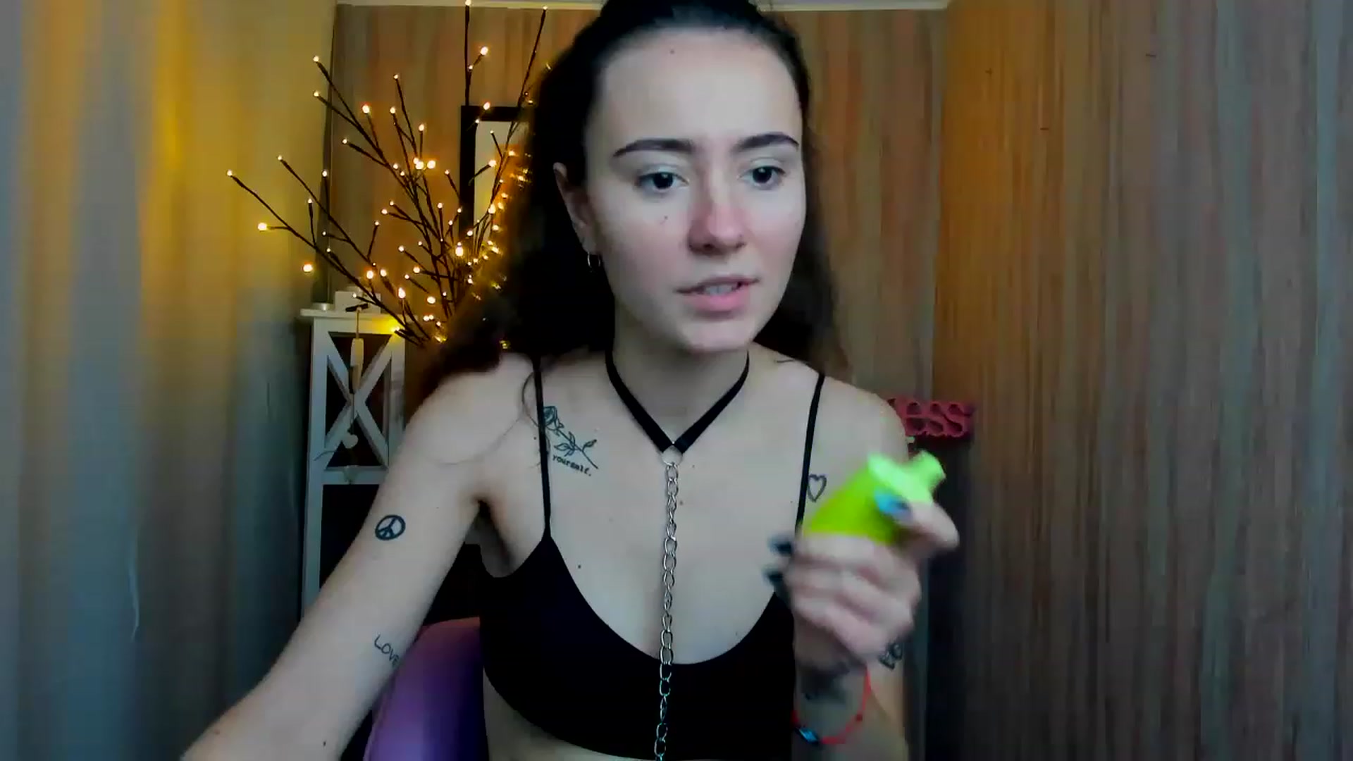 Gallery image thumbnail from LinaBill's myfreecams stream on, 01/08/2023, 16:22 image 10 of 20