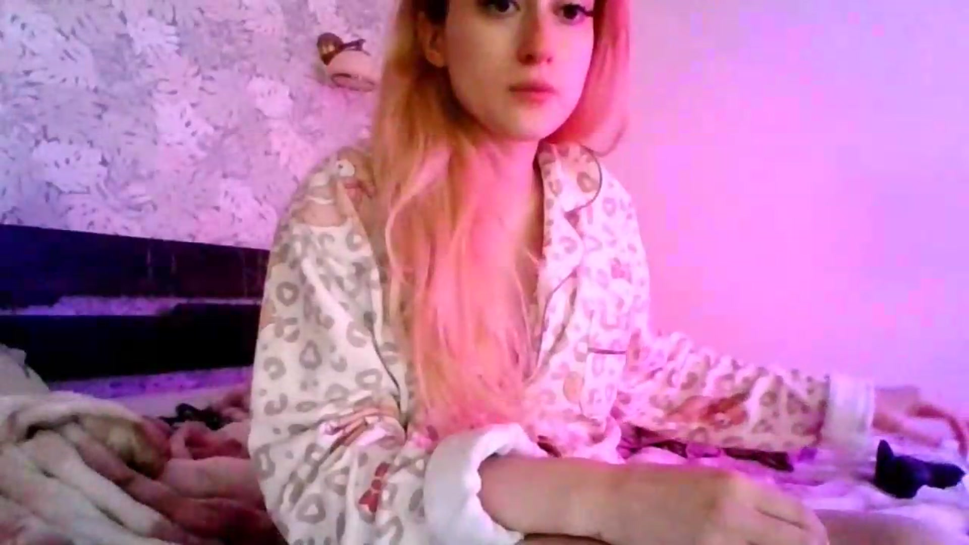 Gallery image thumbnail from LinaHot_'s myfreecams stream on, 09/19/2026, 10:03 image 16 of 20