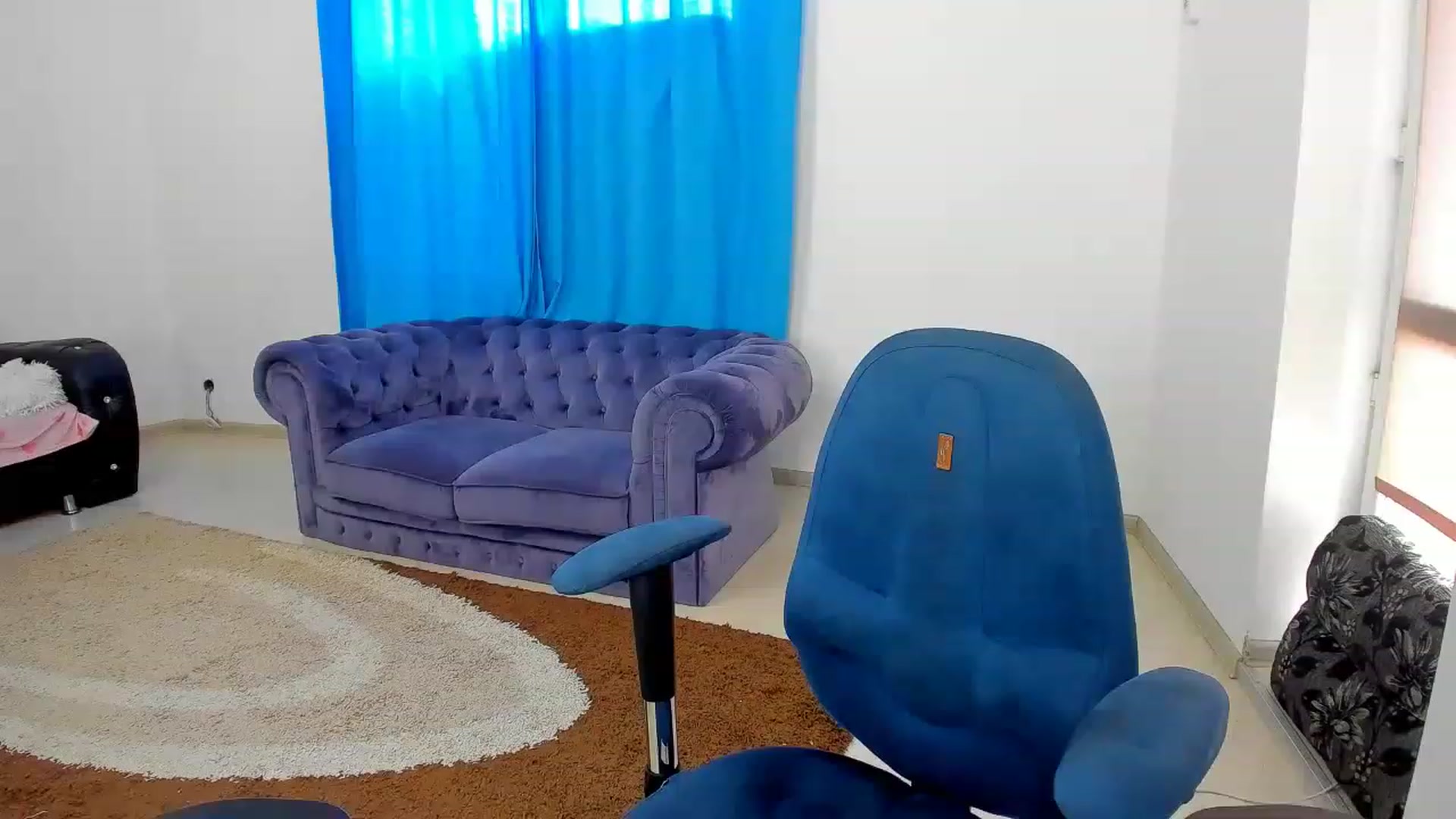 Gallery image thumbnail from LinaJames's myfreecams stream on, 03/07/2023, 13:23 image 2 of 20