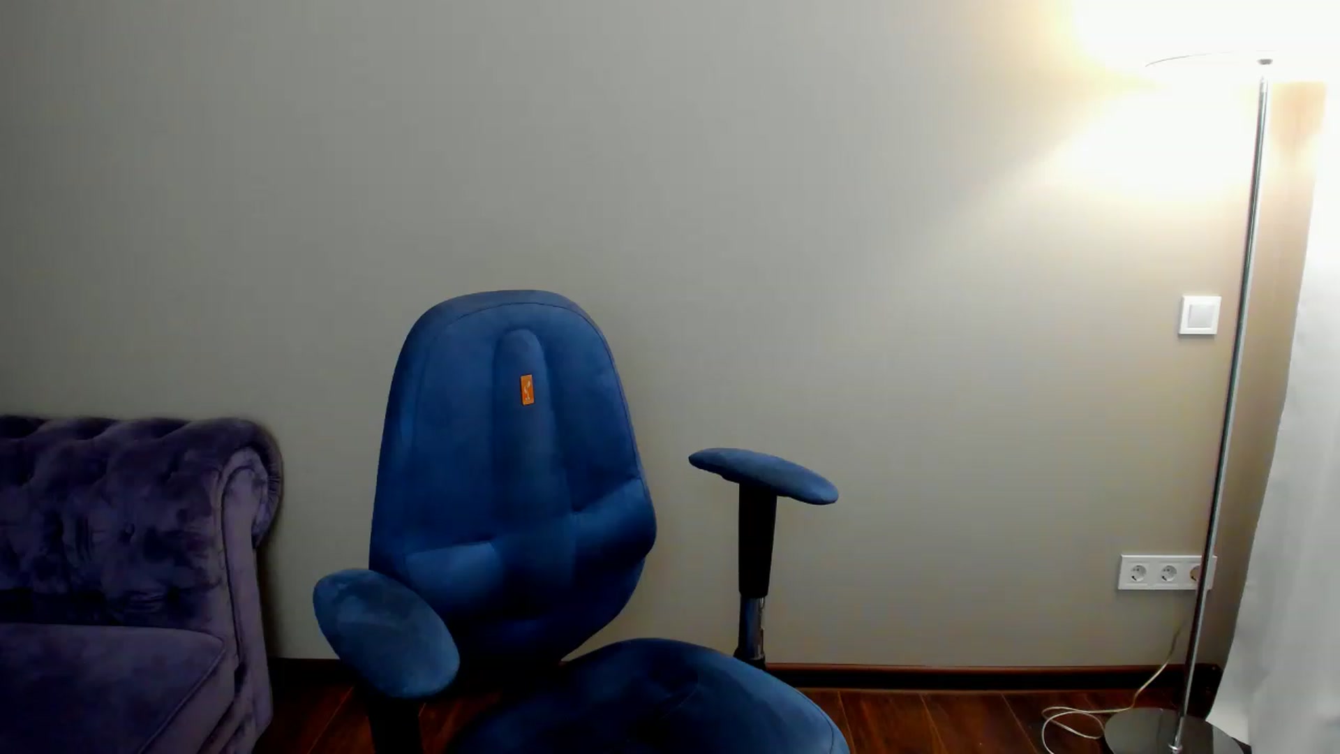 Gallery image thumbnail from LinaJames's myfreecams stream on, 04/03/2023, 13:19 image 10 of 20