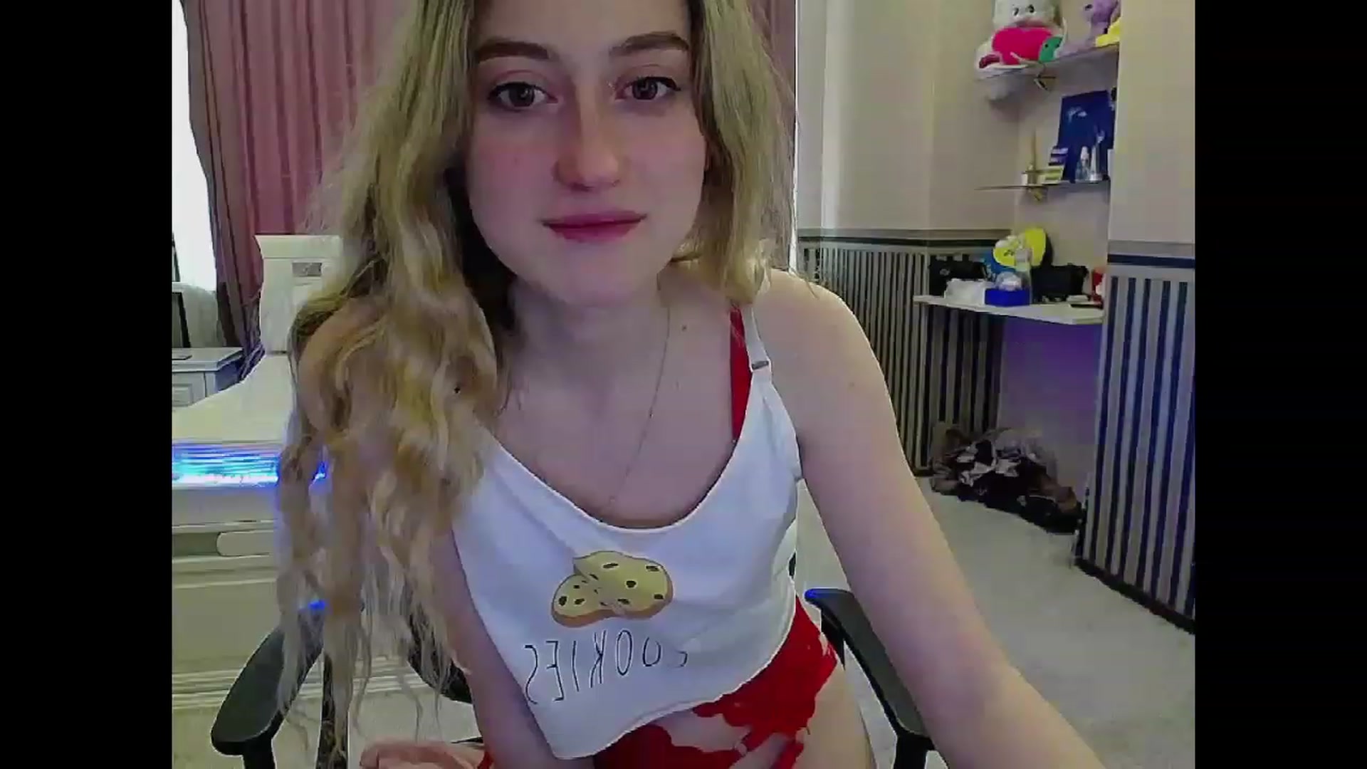 Gallery image thumbnail from LinaRum__'s myfreecams stream on, 04/01/2023, 09:45 image 8 of 20