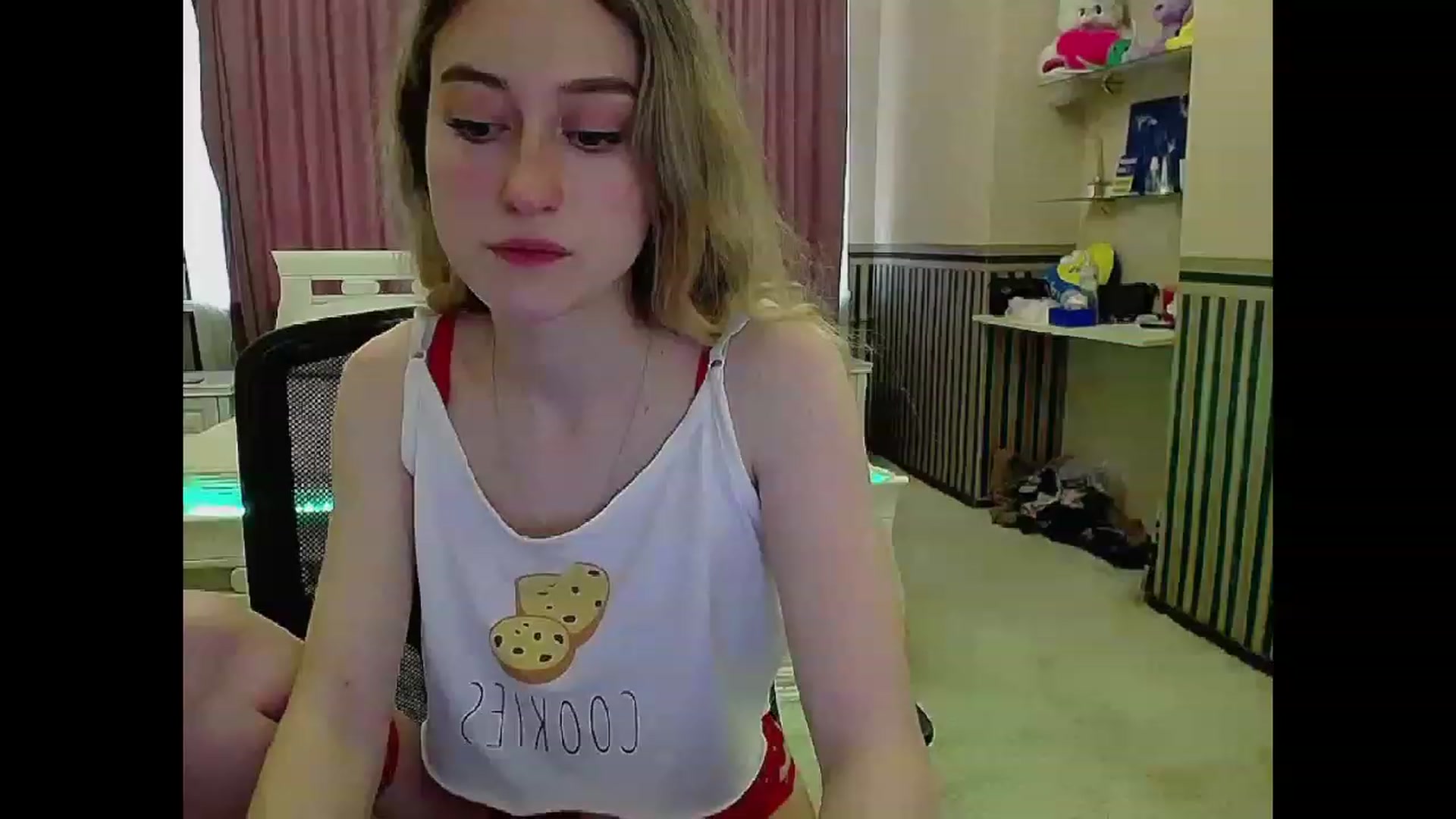 Gallery image thumbnail from LinaRum__'s myfreecams stream on, 04/01/2023, 09:45 image 20 of 20