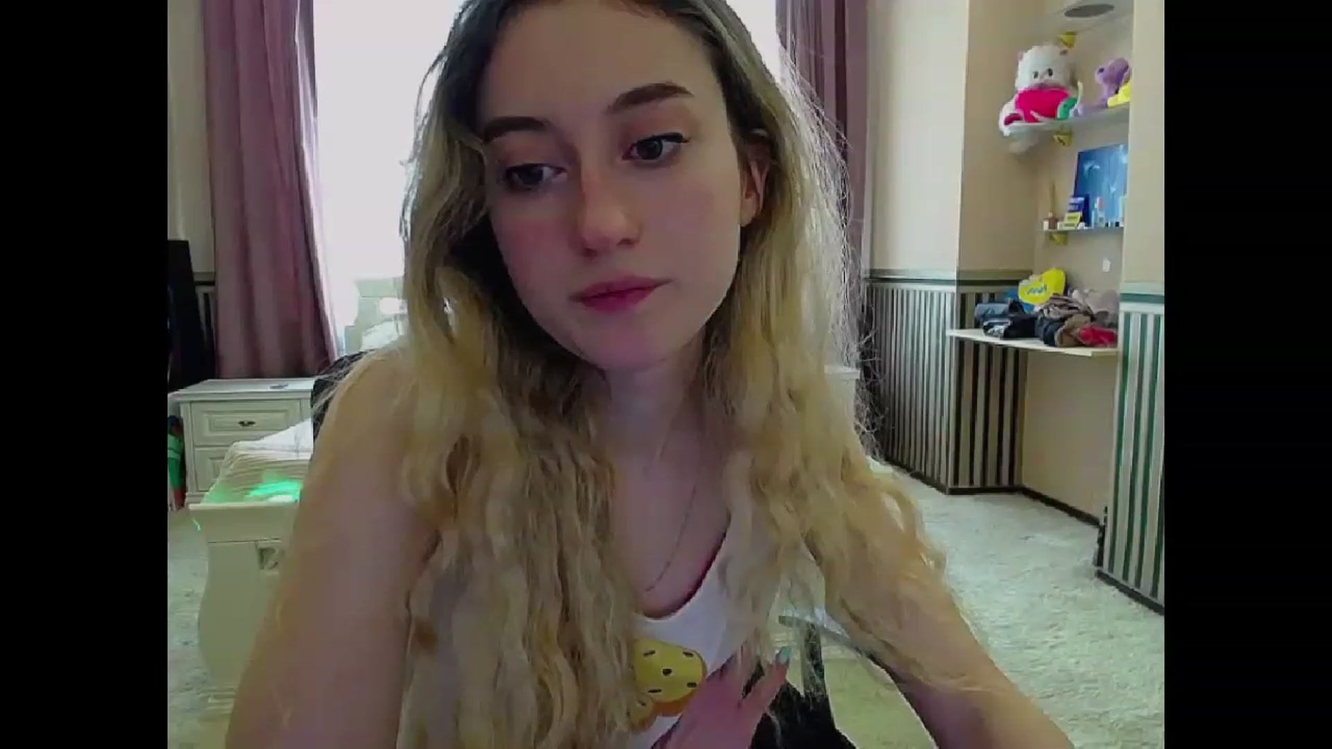 Gallery image thumbnail from LinaRum__'s myfreecams stream on, 04/02/2023, 08:37 image 16 of 20
