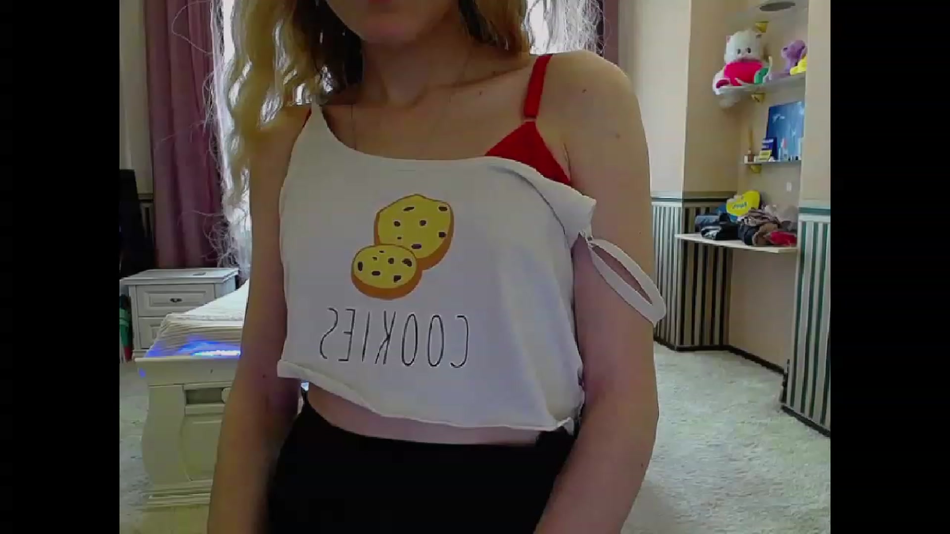Gallery image thumbnail from LinaRum__'s myfreecams stream on, 04/02/2023, 08:37 image 2 of 20