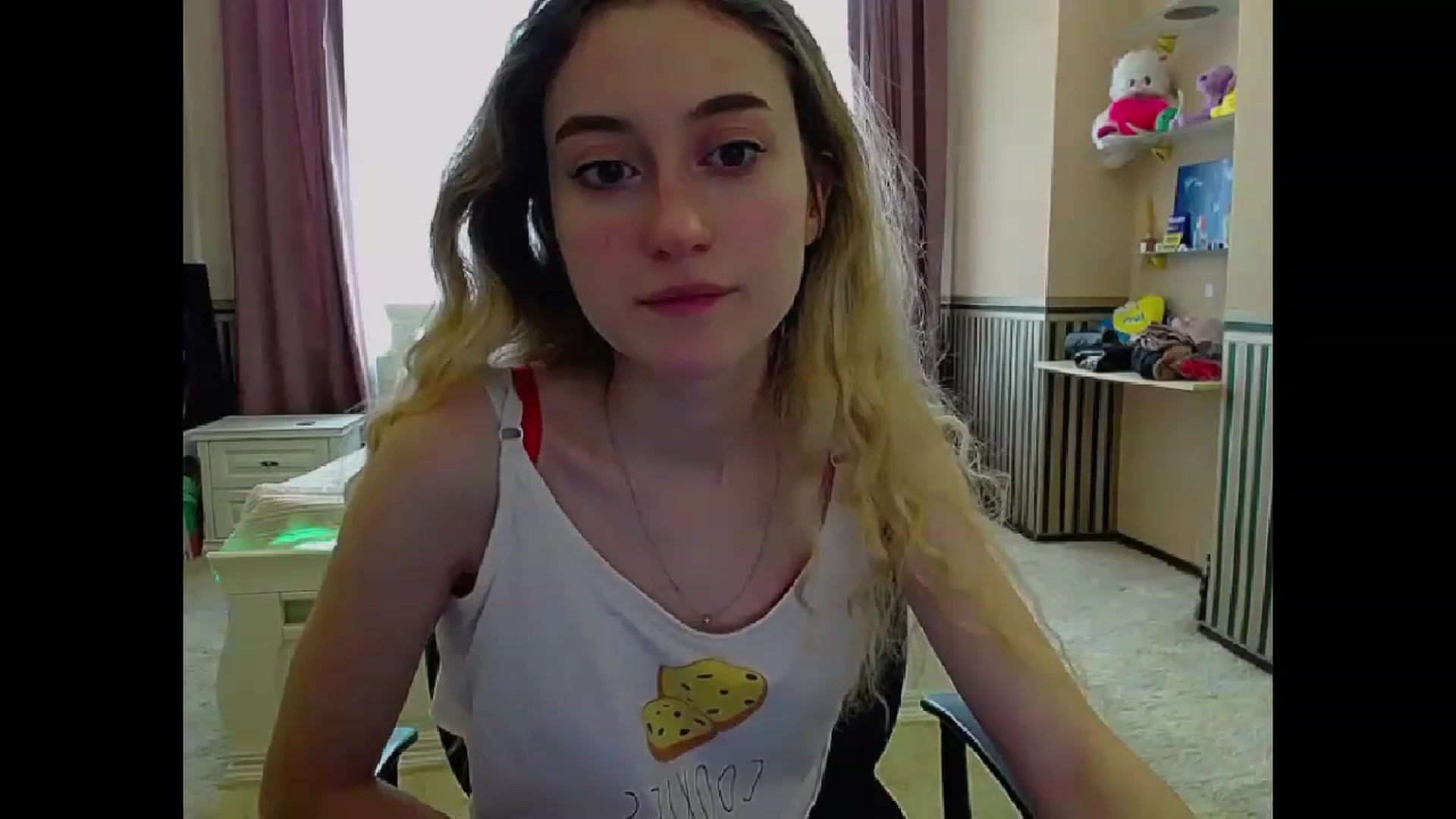 Gallery image thumbnail from LinaRum__'s myfreecams stream on, 04/02/2023, 08:37 image 15 of 20
