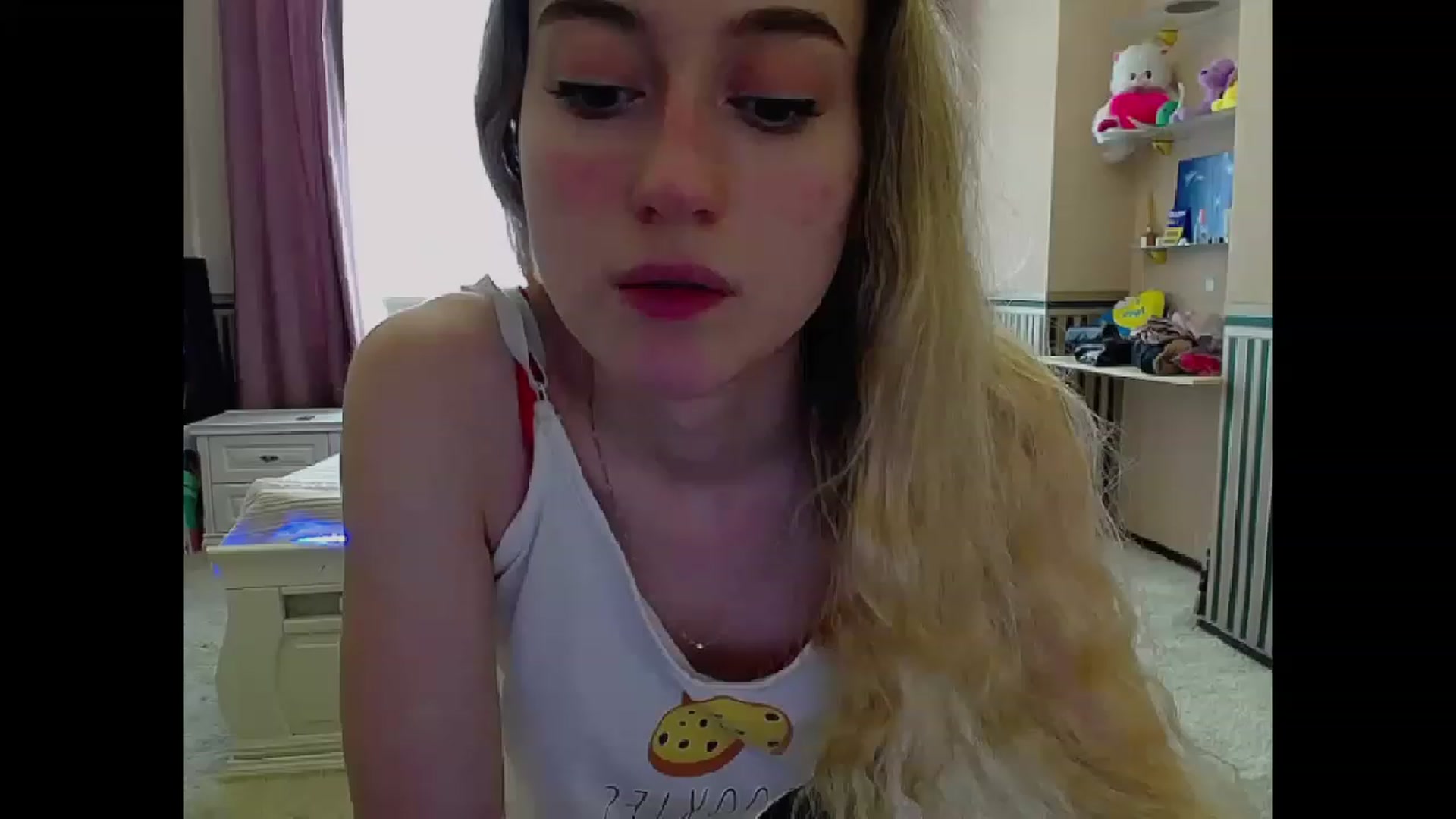 Gallery image thumbnail from LinaRum__'s myfreecams stream on, 04/02/2023, 08:37 image 6 of 20