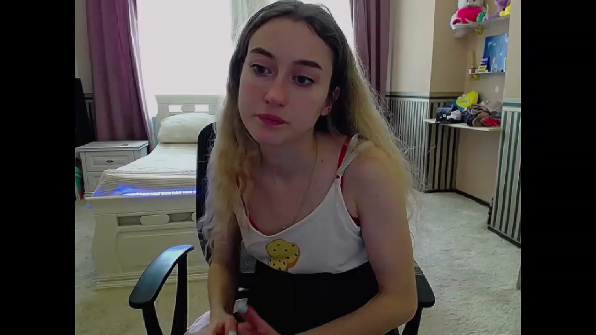 Gallery image thumbnail from LinaRum__'s myfreecams stream on, 04/02/2023, 10:00 image 12 of 20