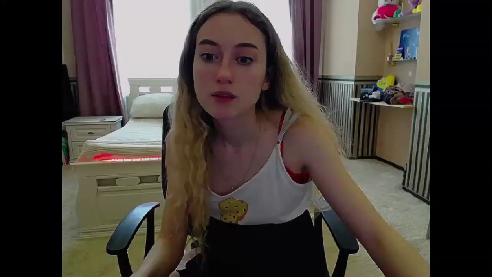 Gallery image thumbnail from LinaRum__'s myfreecams stream on, 04/02/2023, 10:00 image 13 of 20