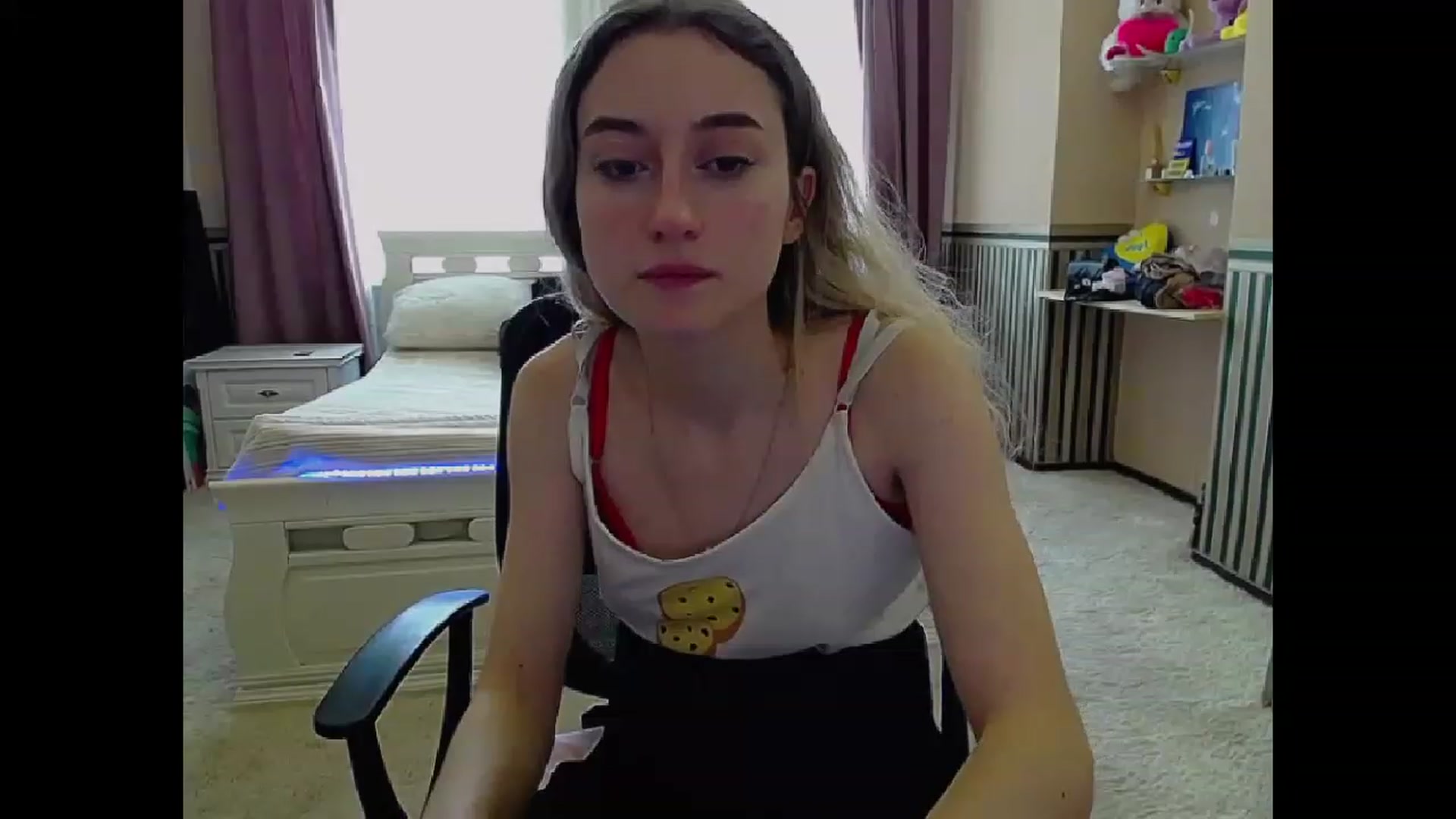 Gallery image thumbnail from LinaRum__'s myfreecams stream on, 04/02/2023, 10:00 image 9 of 20