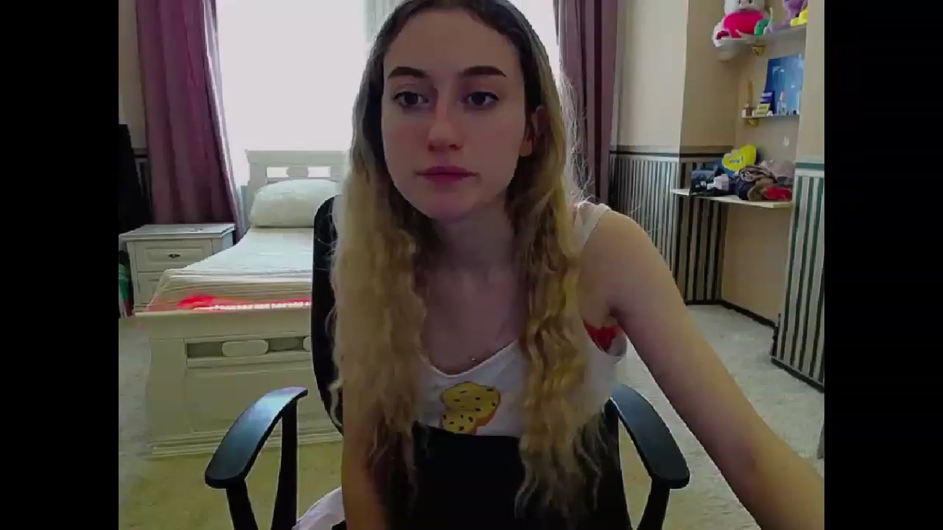 Gallery image thumbnail from LinaRum__'s myfreecams stream on, 04/02/2023, 10:00 image 17 of 20
