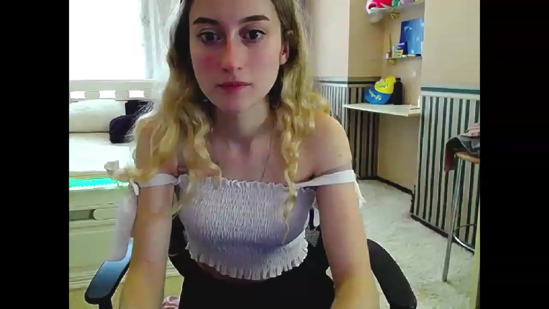 Gallery image thumbnail from LinaRum__'s myfreecams stream on, 04/04/2023, 07:22 image 17 of 20