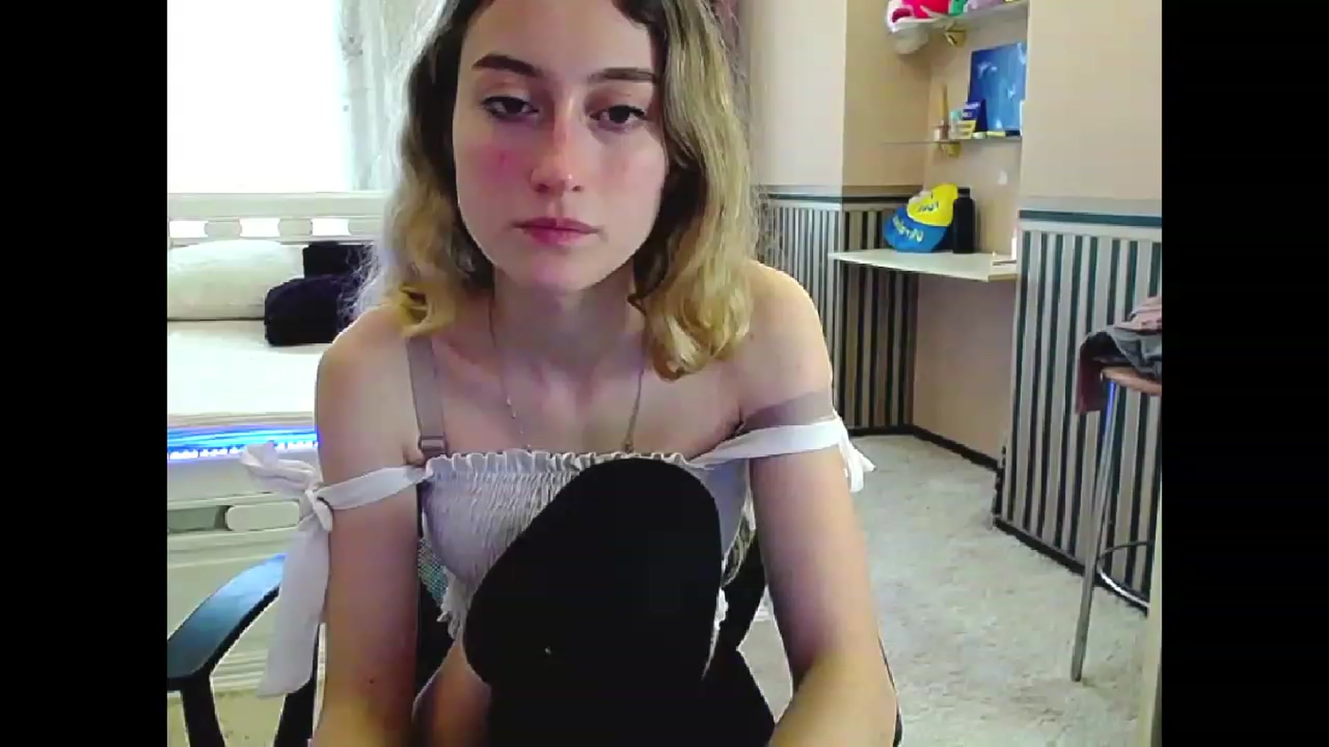 Gallery image thumbnail from LinaRum__'s myfreecams stream on, 04/04/2023, 07:22 image 2 of 20