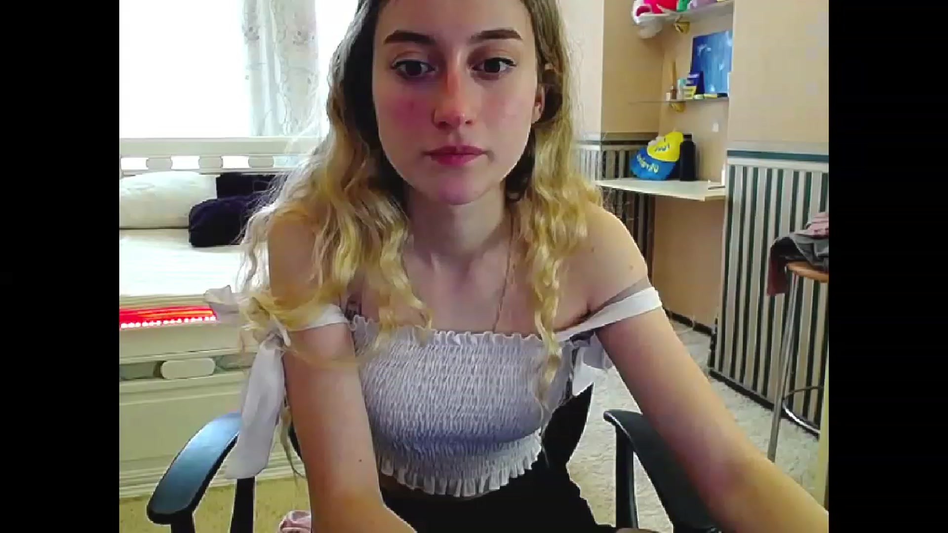 Gallery image thumbnail from LinaRum__'s myfreecams stream on, 04/04/2023, 07:22 image 16 of 20