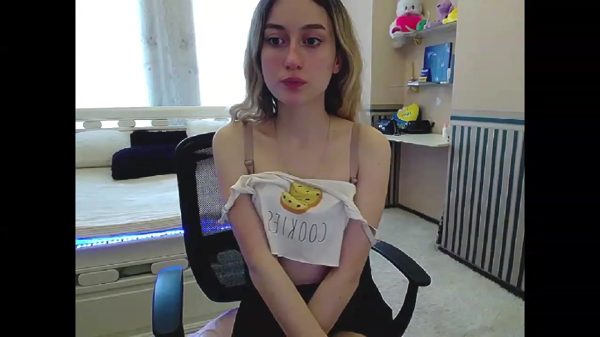 Gallery image thumbnail from LinaRum__'s myfreecams stream on, 04/05/2023, 07:41 image 7 of 20