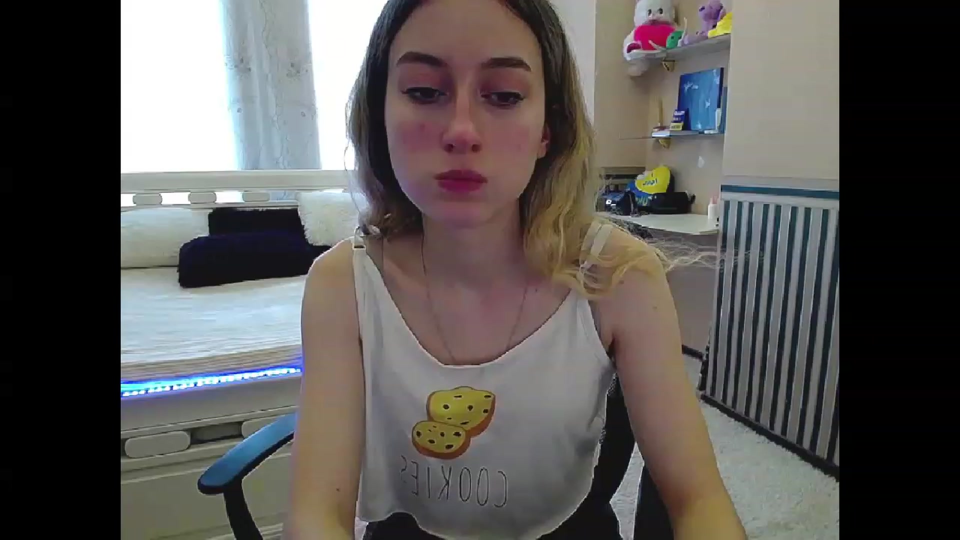 Gallery image thumbnail from LinaRum__'s myfreecams stream on, 04/05/2023, 07:41 image 15 of 20