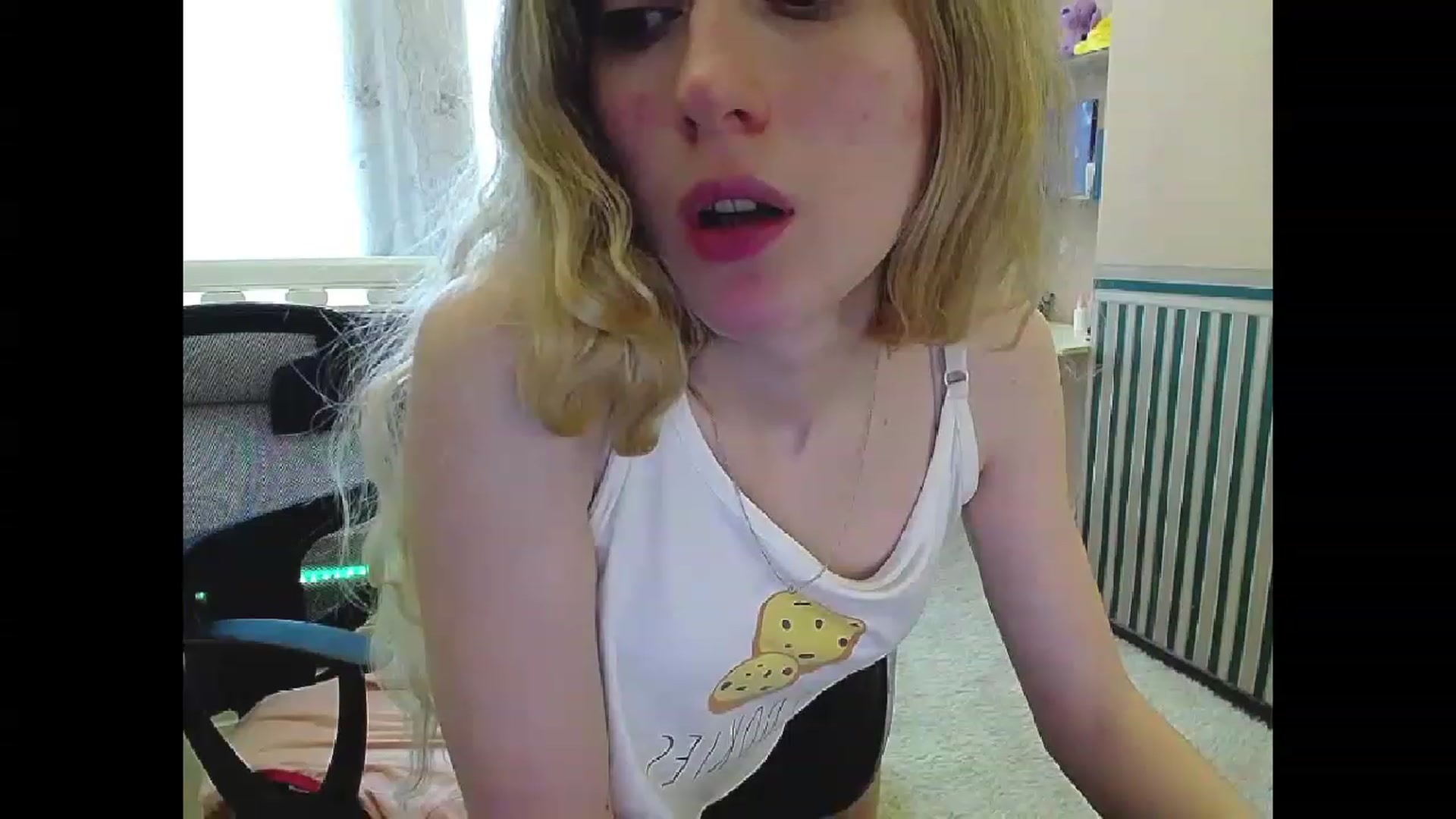 Gallery image thumbnail from LinaRum__'s myfreecams stream on, 04/05/2023, 07:41 image 13 of 20