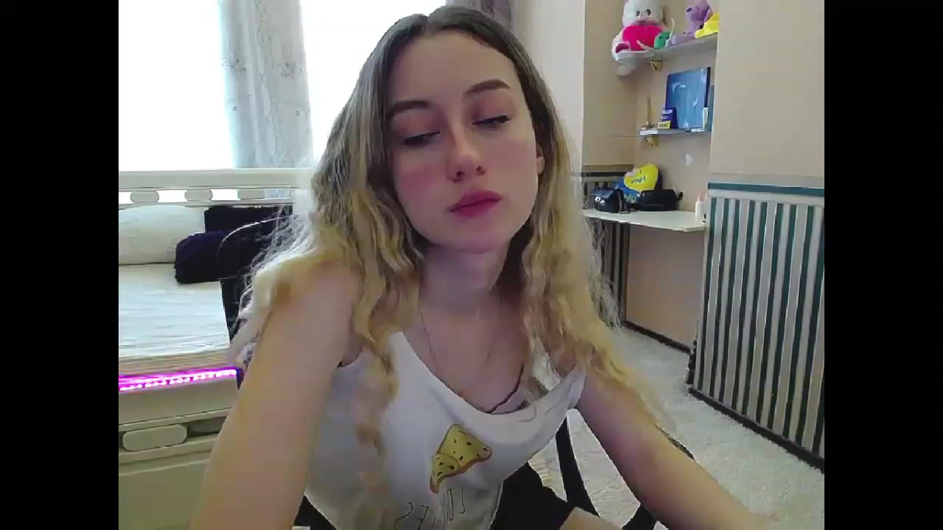 Gallery image thumbnail from LinaRum__'s myfreecams stream on, 04/05/2023, 08:39 image 20 of 20