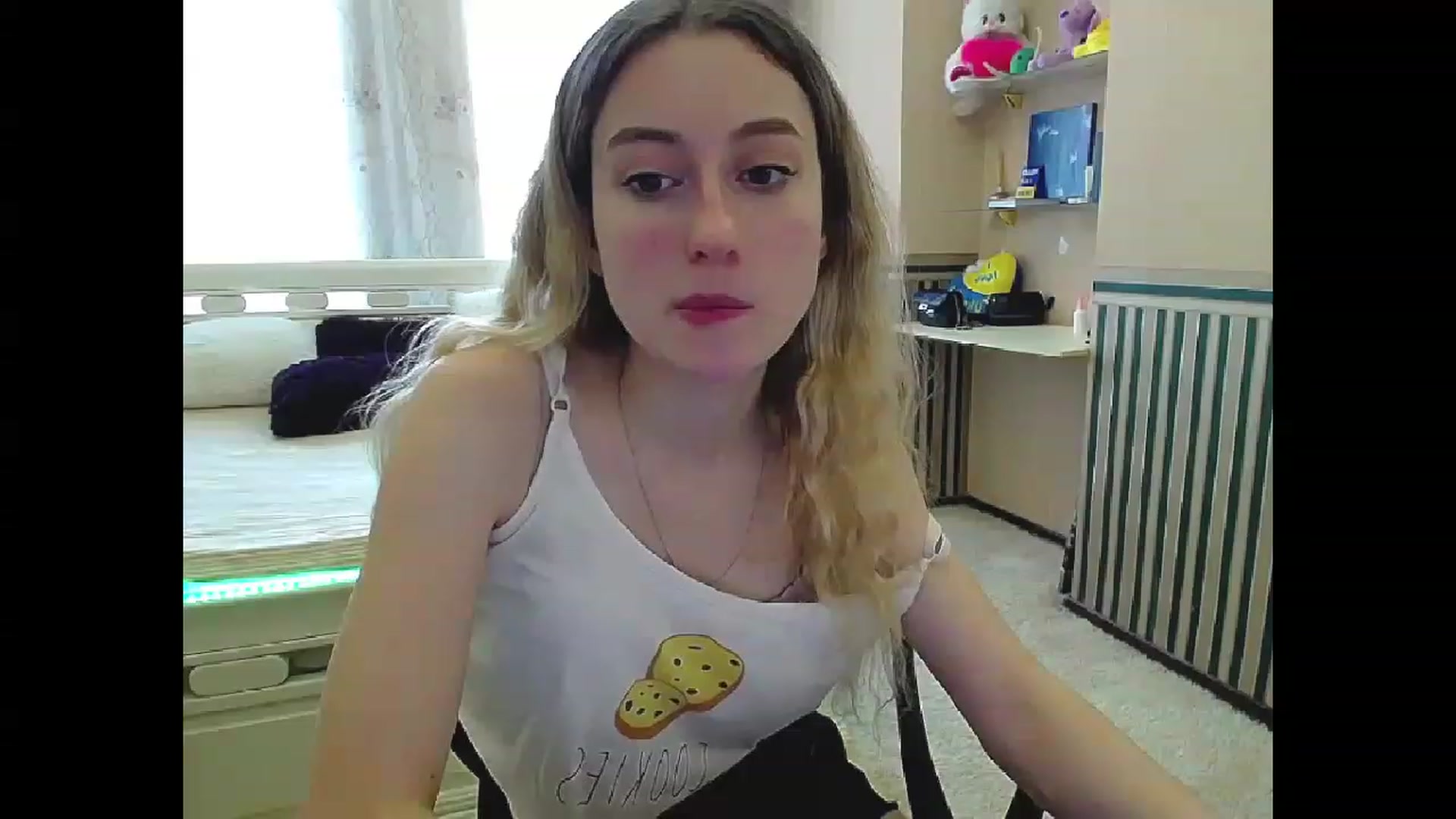 Gallery image thumbnail from LinaRum__'s myfreecams stream on, 04/05/2023, 08:39 image 19 of 20
