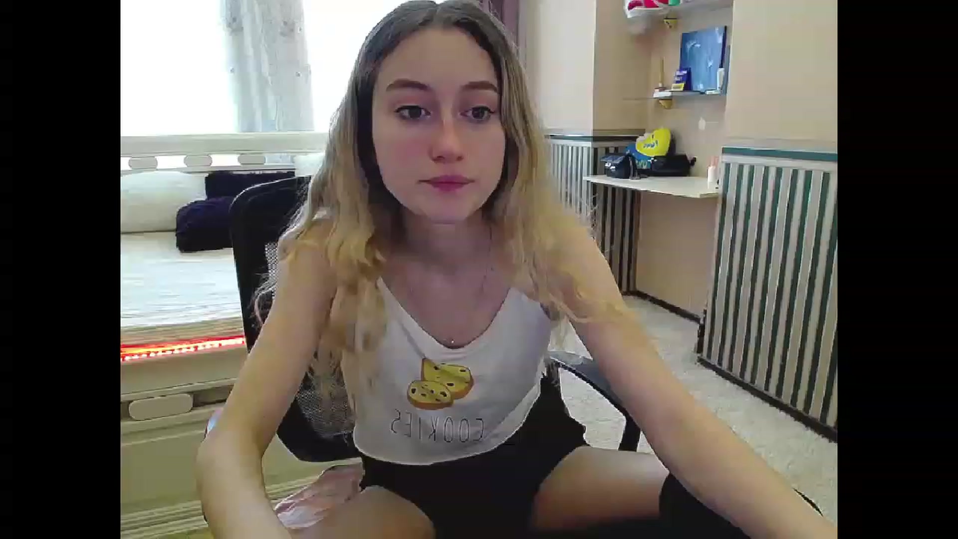 Gallery image thumbnail from LinaRum__'s myfreecams stream on, 04/05/2023, 08:39 image 13 of 20