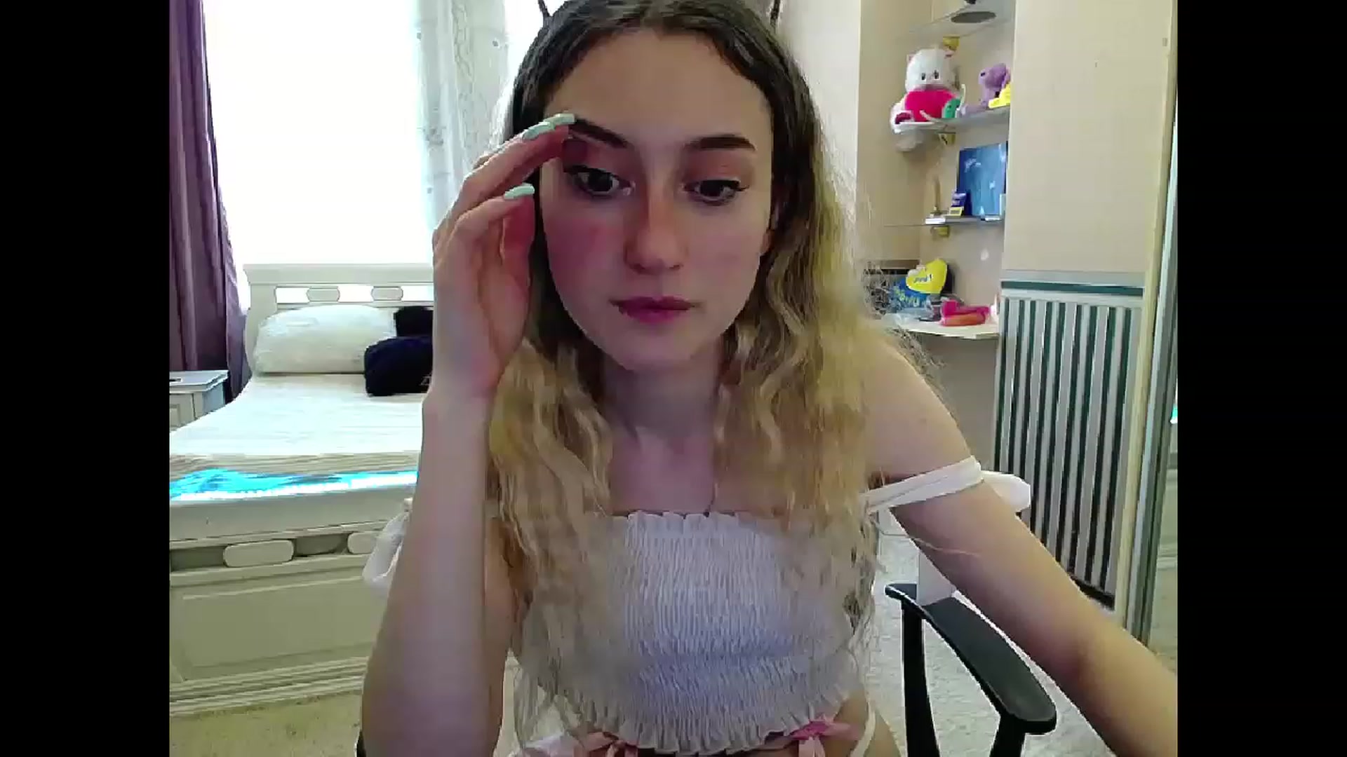 Gallery image thumbnail from LinaRum__'s myfreecams stream on, 04/06/2023, 08:22 image 16 of 20