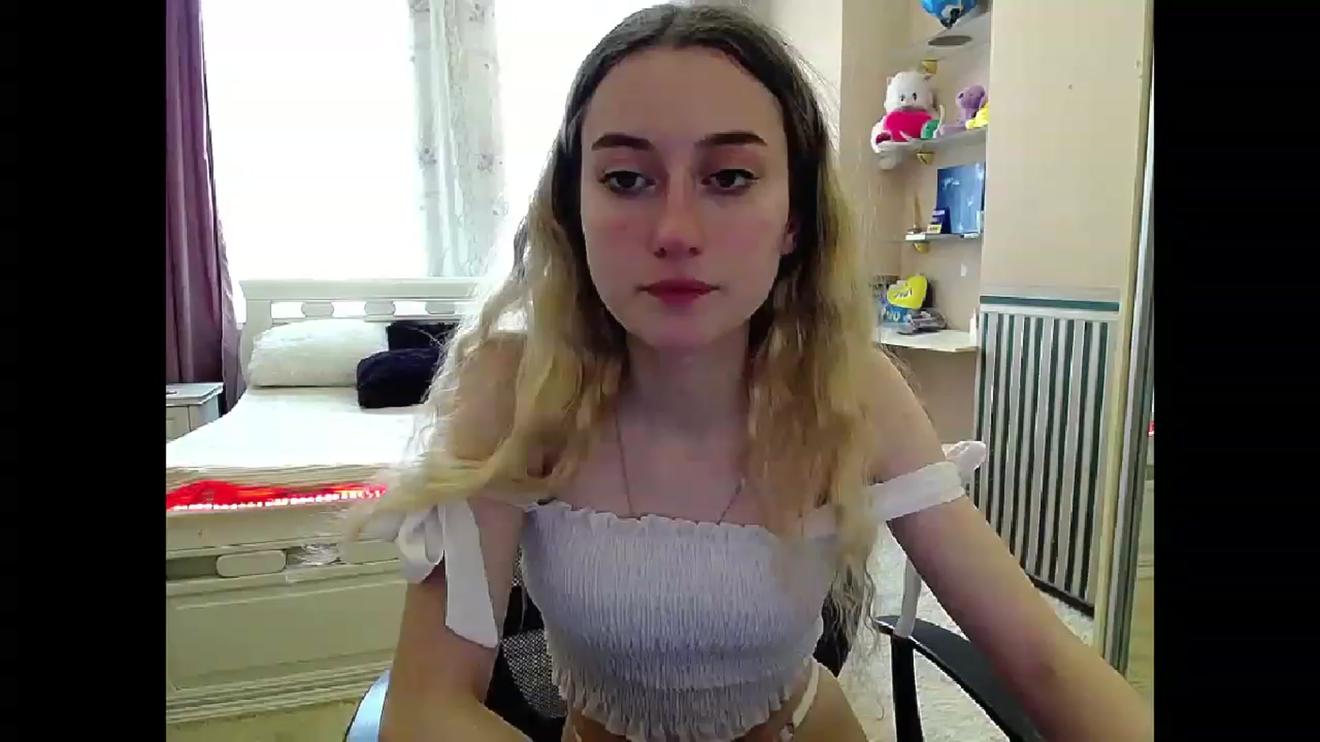 Gallery image thumbnail from LinaRum__'s myfreecams stream on, 04/06/2023, 09:57 image 10 of 20